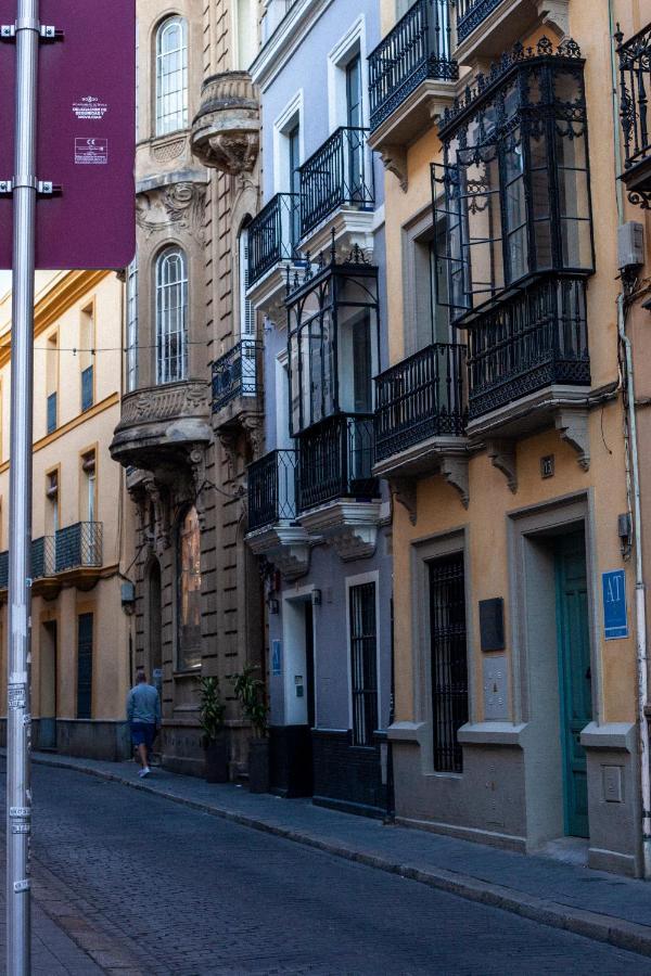 Hostel Ibarra By Bossh! Hotels Seville Exterior photo