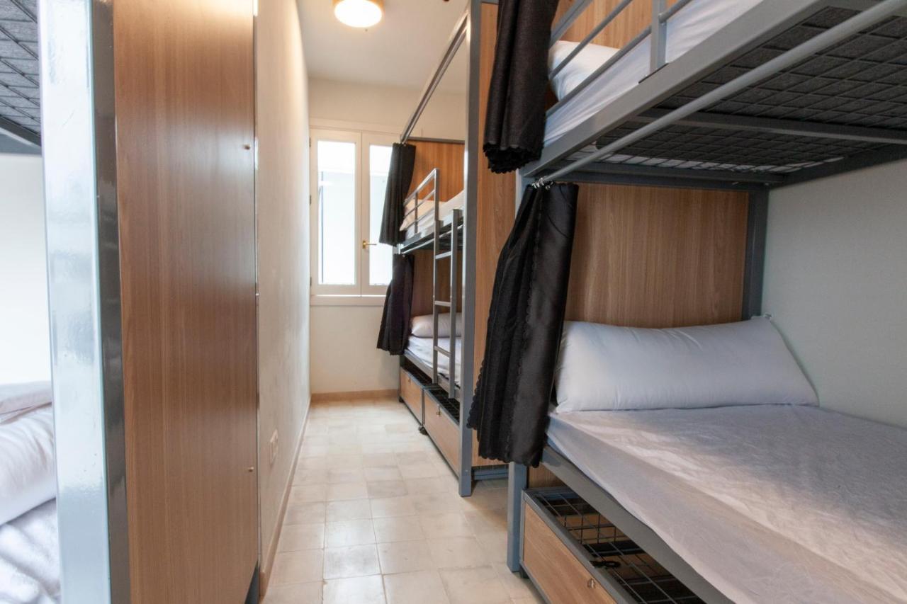 Hostel Ibarra By Bossh! Hotels Seville Exterior photo