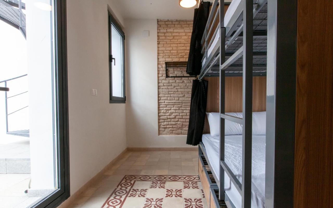 Hostel Ibarra By Bossh! Hotels Seville Exterior photo