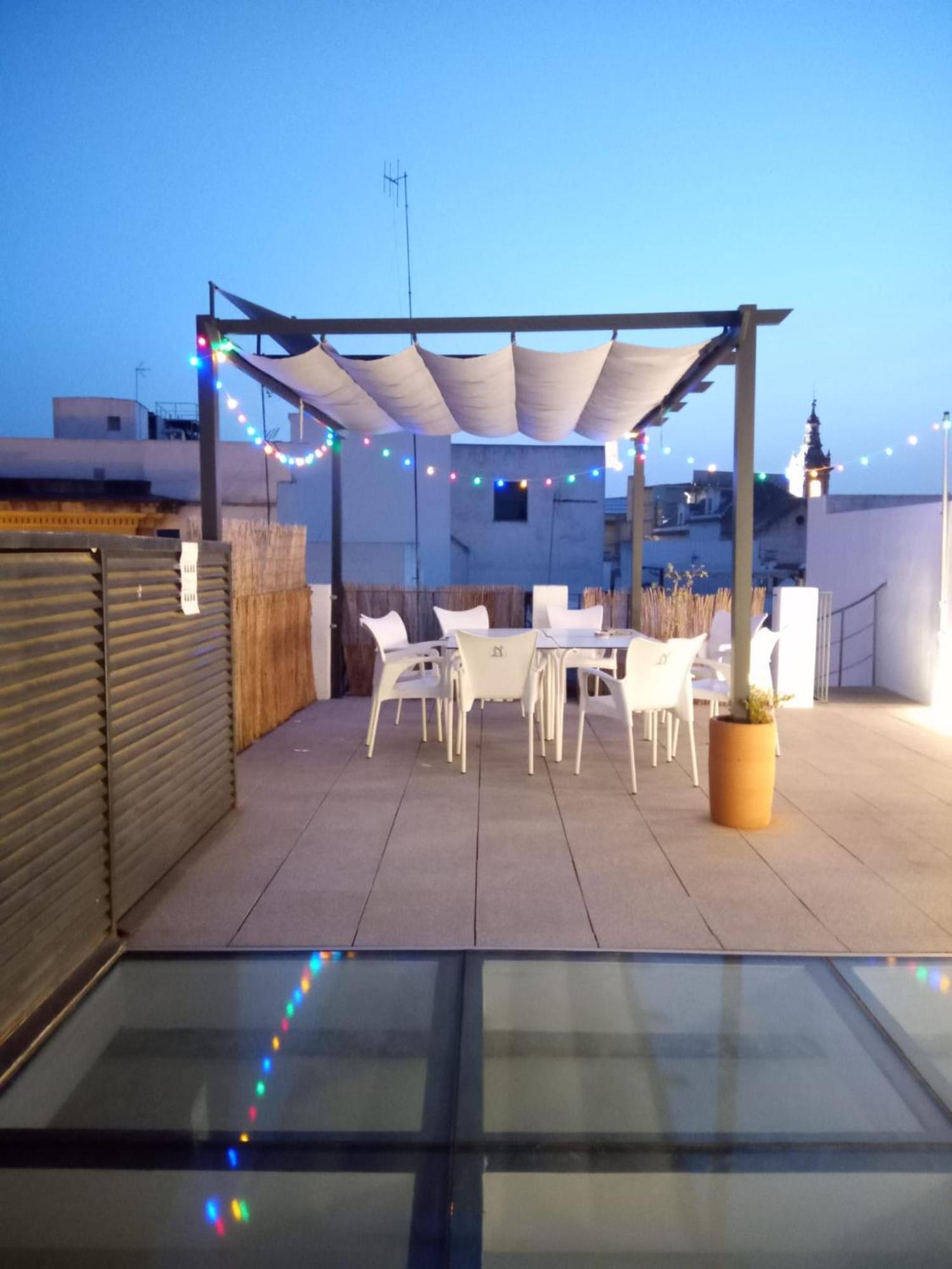 Hostel Ibarra By Bossh! Hotels Seville Exterior photo
